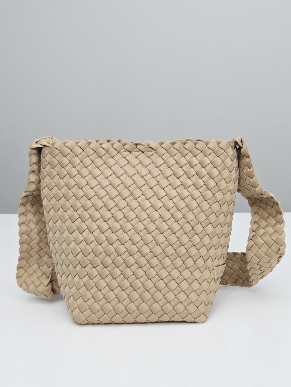 NEW NAGHEDI LAGUNA CROSSBODY BAG - CAMEL TAN